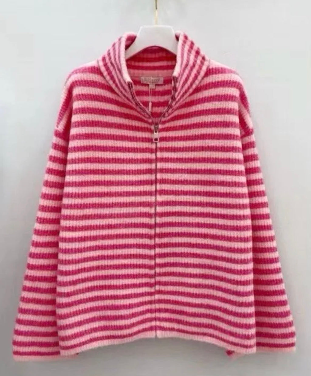 Mila Zipper